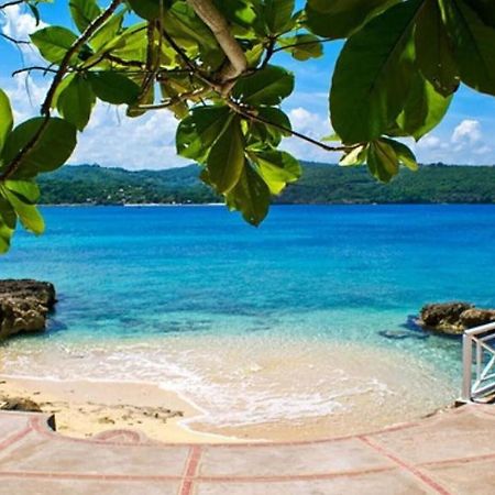 Sea Grapes Air-Conditioned 6-Bedroom Home With Cottage Discovery Bay Exterior foto